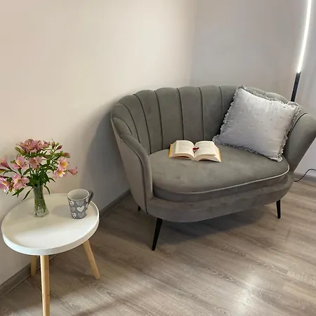 Апартаменти Dalia House *