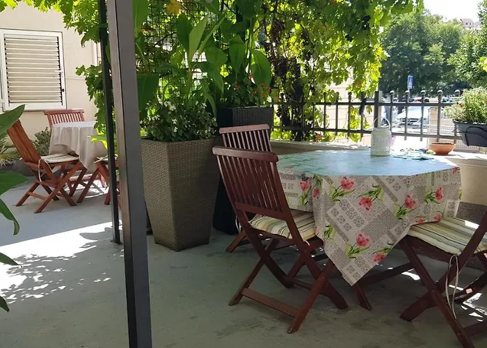 Dalia House Apartment Hvar Town