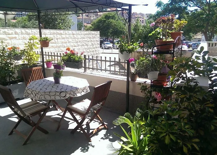 Dalia House شقة هفار